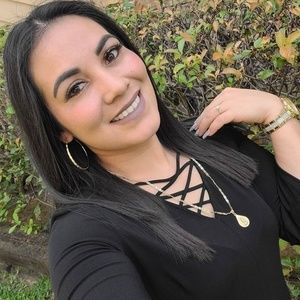 Meet your Posher, Lorena